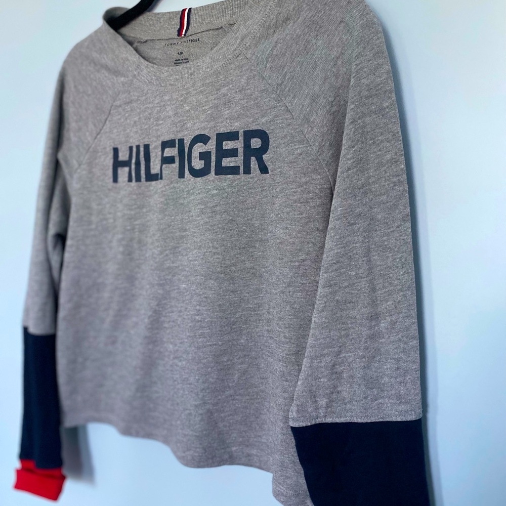 Tommy Hilfiger crop sweatshirt